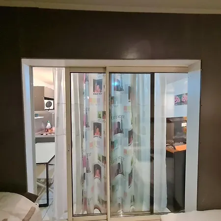 Miranda Apartmán Dijon