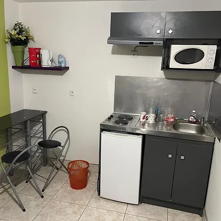 Miranda Apartmán Dijon