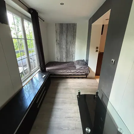Miranda Apartment