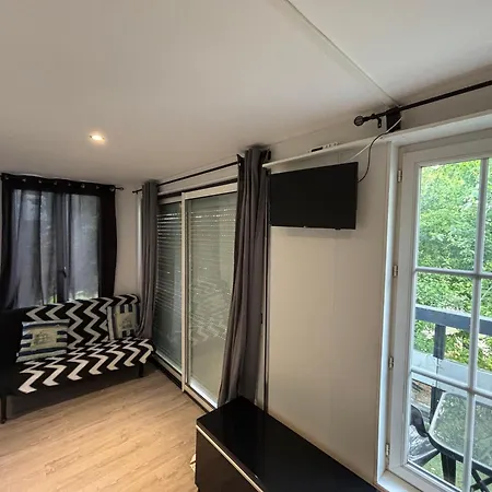 Miranda Apartment