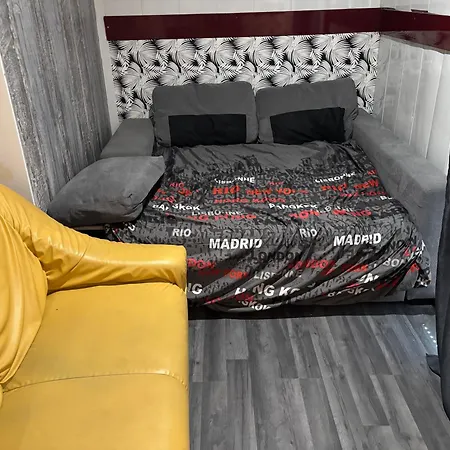Miranda Apartmán Dijon